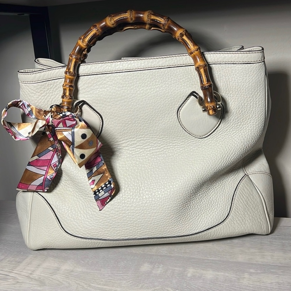 Vintage Authentic Gucci Leather Bamboo Med Size Tote Bag. TIMELESS!